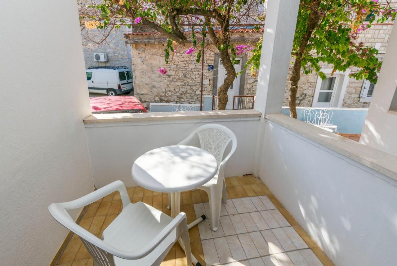 Apartments And Rooms Jakov Primošten Zewnętrze zdjęcie